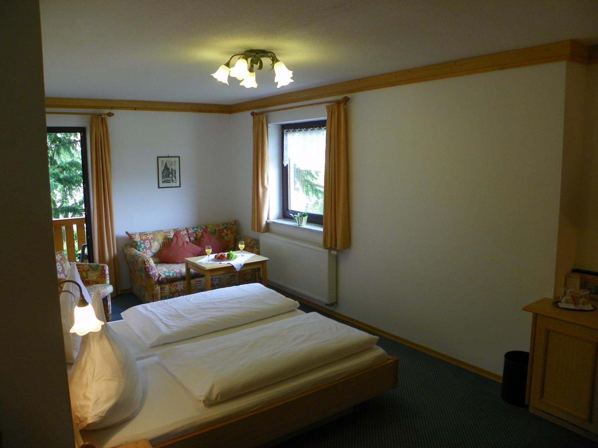 Landhotel Steigerwaldhaus Burghaslach Zewnętrze zdjęcie