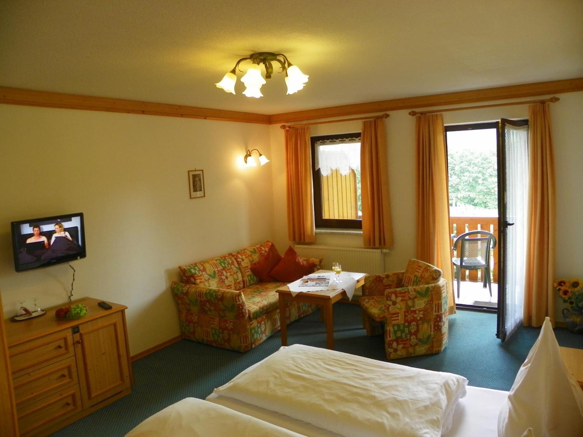 Landhotel Steigerwaldhaus Burghaslach Zewnętrze zdjęcie